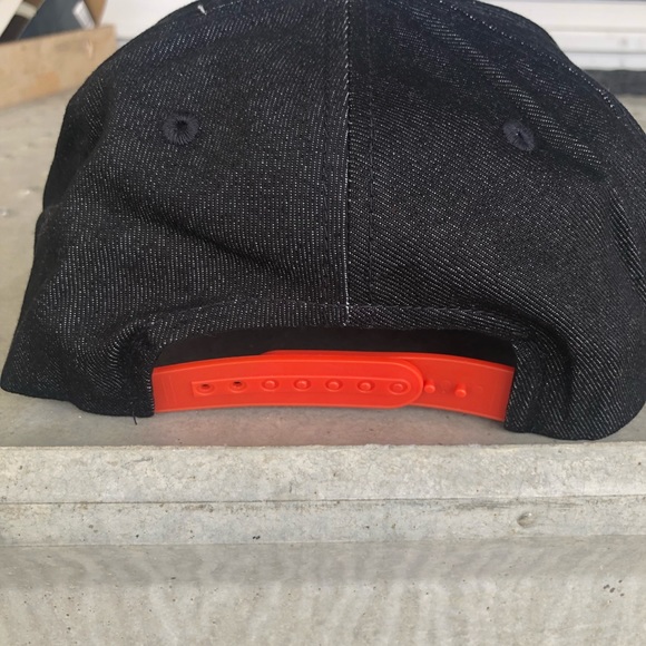 ❌SOLD❌ Adidas BC Lions NWT SnapBack - Picture 2 of 3